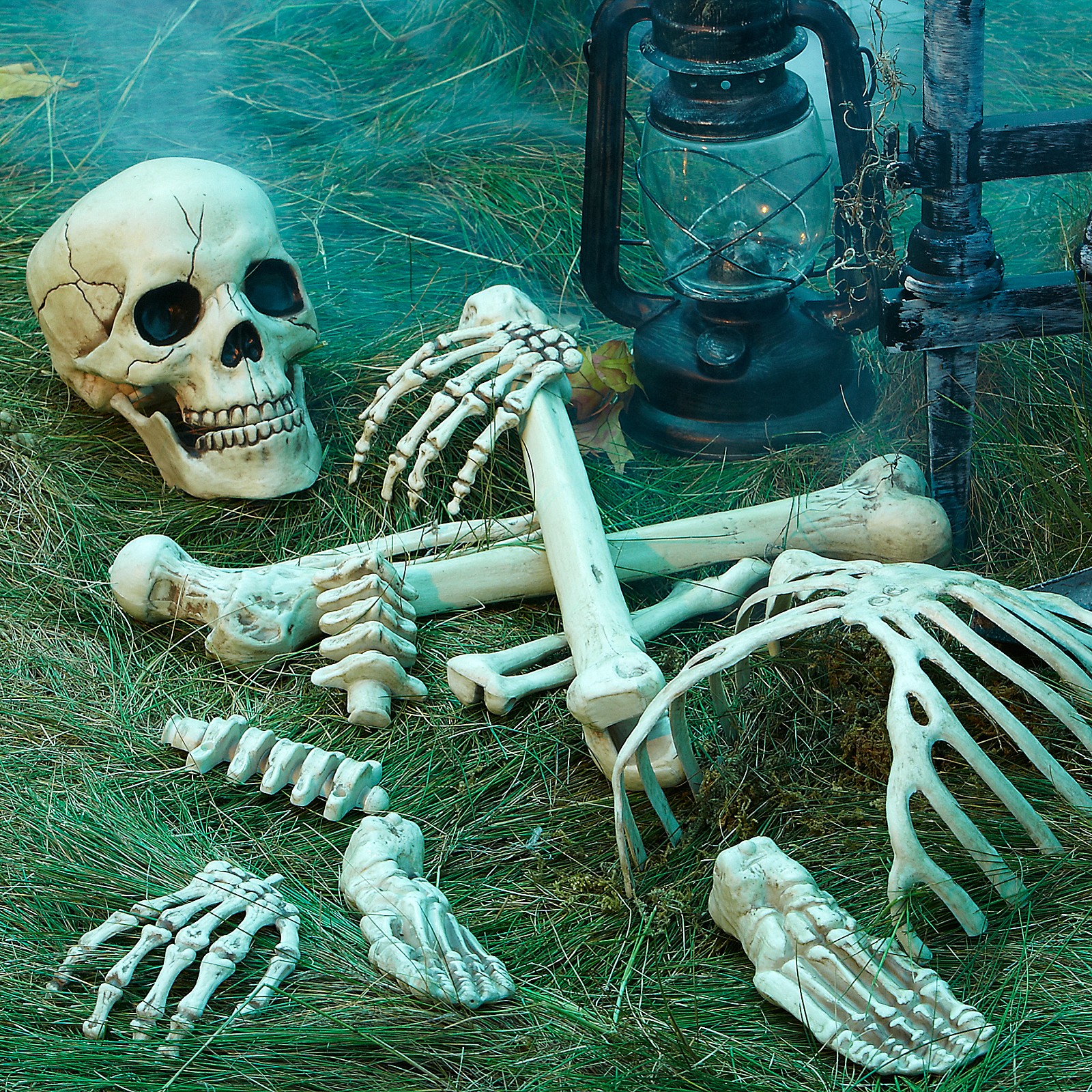 Stephen King's “Bag of Bones” Gets A Creepy Backstory